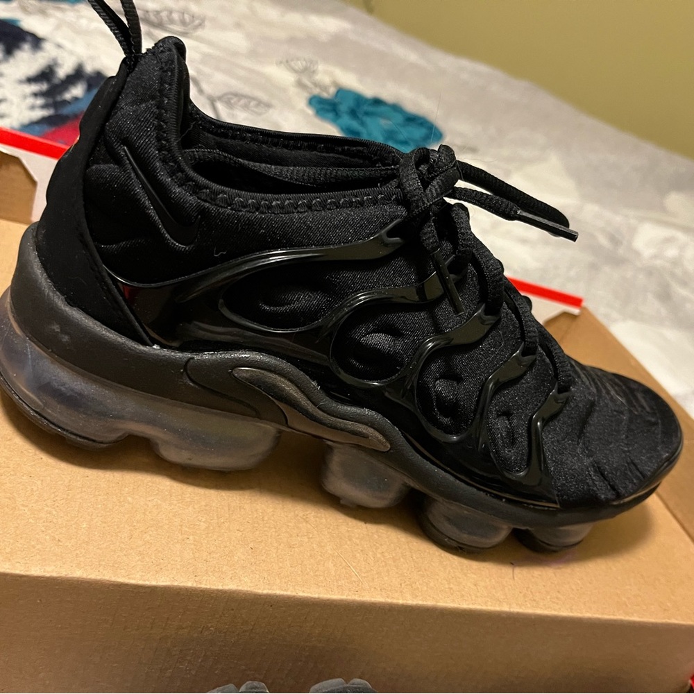 Vapor max plus sneakers